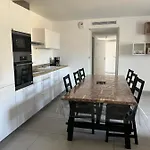 Apartamento Les Hauts Du Port-appartement Neuf Sur Le Port *
