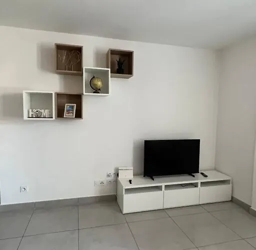 Les Hauts Du Port-appartement Neuf Sur Le Port Bonifacio (Corsica)