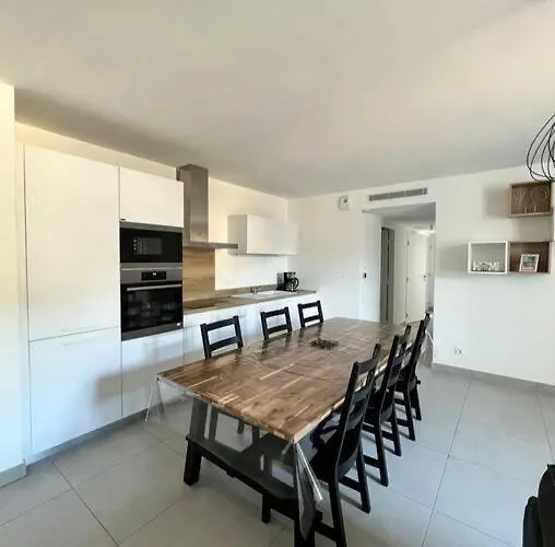 Les Hauts Du Port-appartement Neuf Sur Le Port Bonifacio (Corsica)