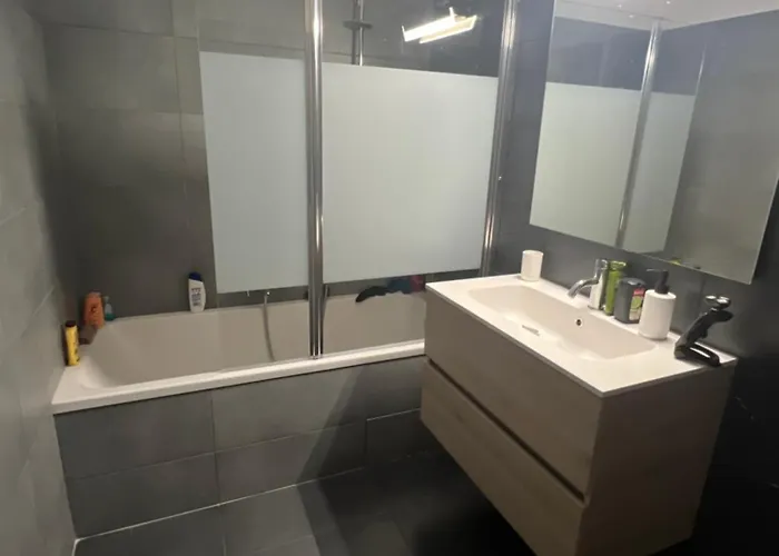 Les Hauts Du Port-appartement Neuf Sur Le Port